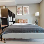 New Modern Studio Apartment Next To The City Centre